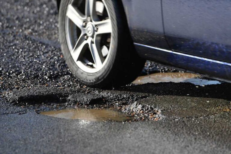 How to claim for your tyre due to potholes