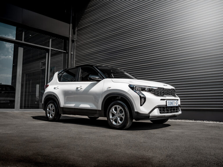 Kia adds Sonnet LS s