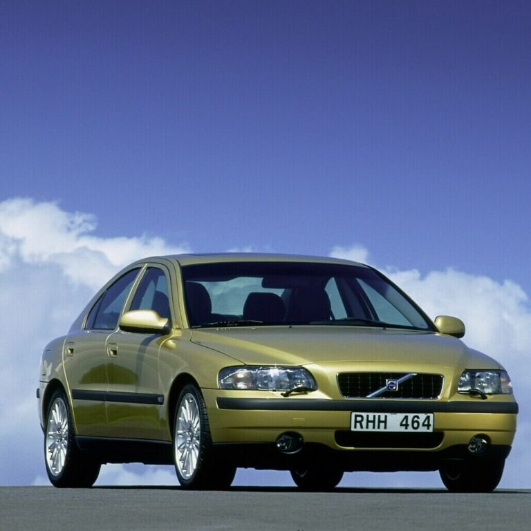 Volvo celebrates 25 years of the S60