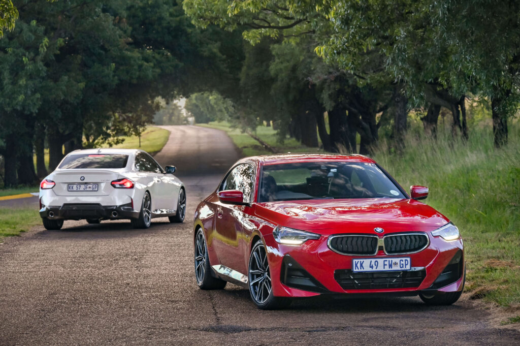 P90452861_highRes_bmw-220d-03-2022