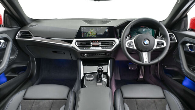 P90452885_highRes_bmw-220d-03-2022