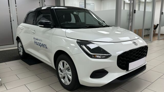 2026-ARTICWHITEBLACK-Suzuki-Swift-12-GL–MT-9026698-1-1600×1200