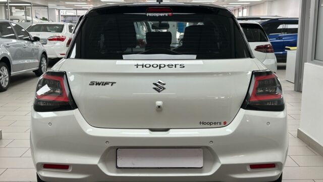 2026-ARTICWHITEBLACK-Suzuki-Swift-12-GL–MT-9026698-3-1600×1200