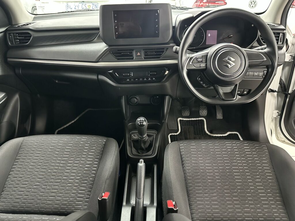 2026-ARTICWHITEBLACK-Suzuki-Swift-12-GL–MT-9026698-8-1600×1200
