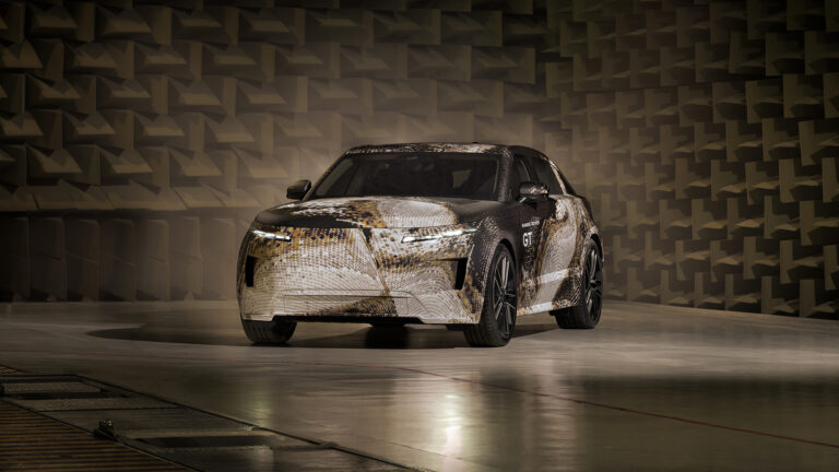 Range Rover previews GT