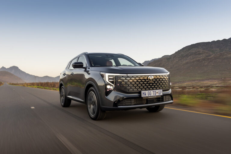 iMoto Review : Changan Uni-S